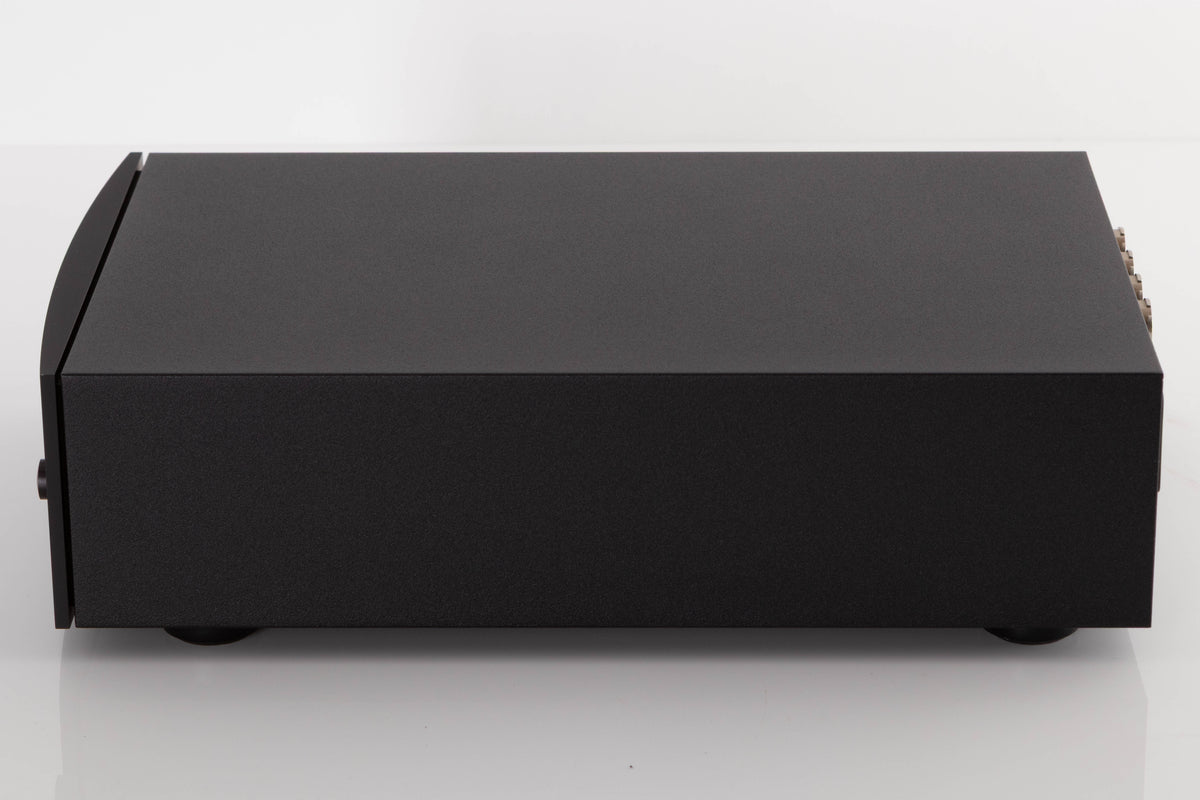 Right side view of a used Naim Hicap DR Power Supply in a Black finish