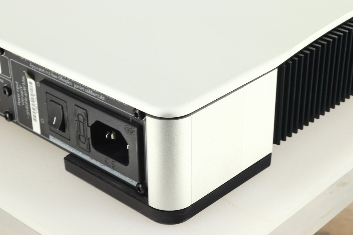 Meridian Media Source 600