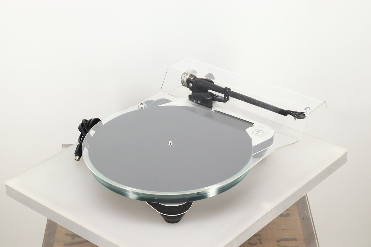 Rega Planar 8 Turntable - White, no cartridge
