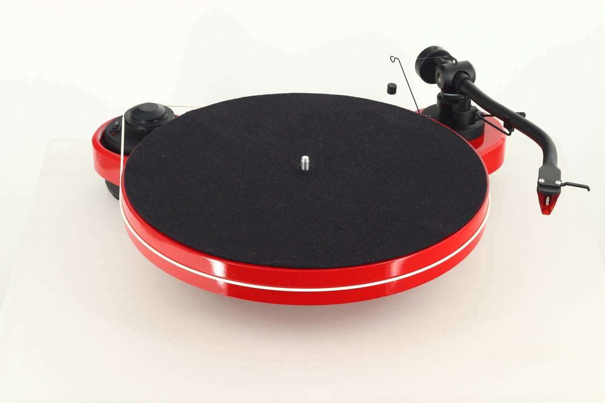 Pro-Ject Genie 3 Turntable - Red