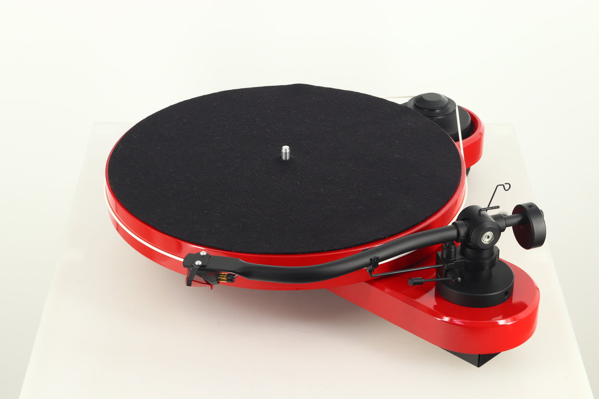 Pro-Ject Genie 3 Turntable - Red