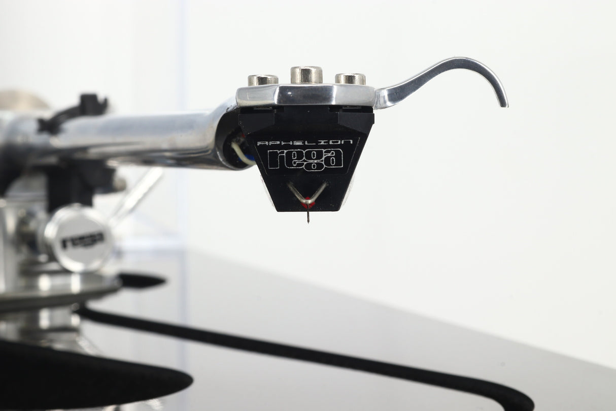 Rega RP10 Turntable - Black / Aphelion MC Cartridge