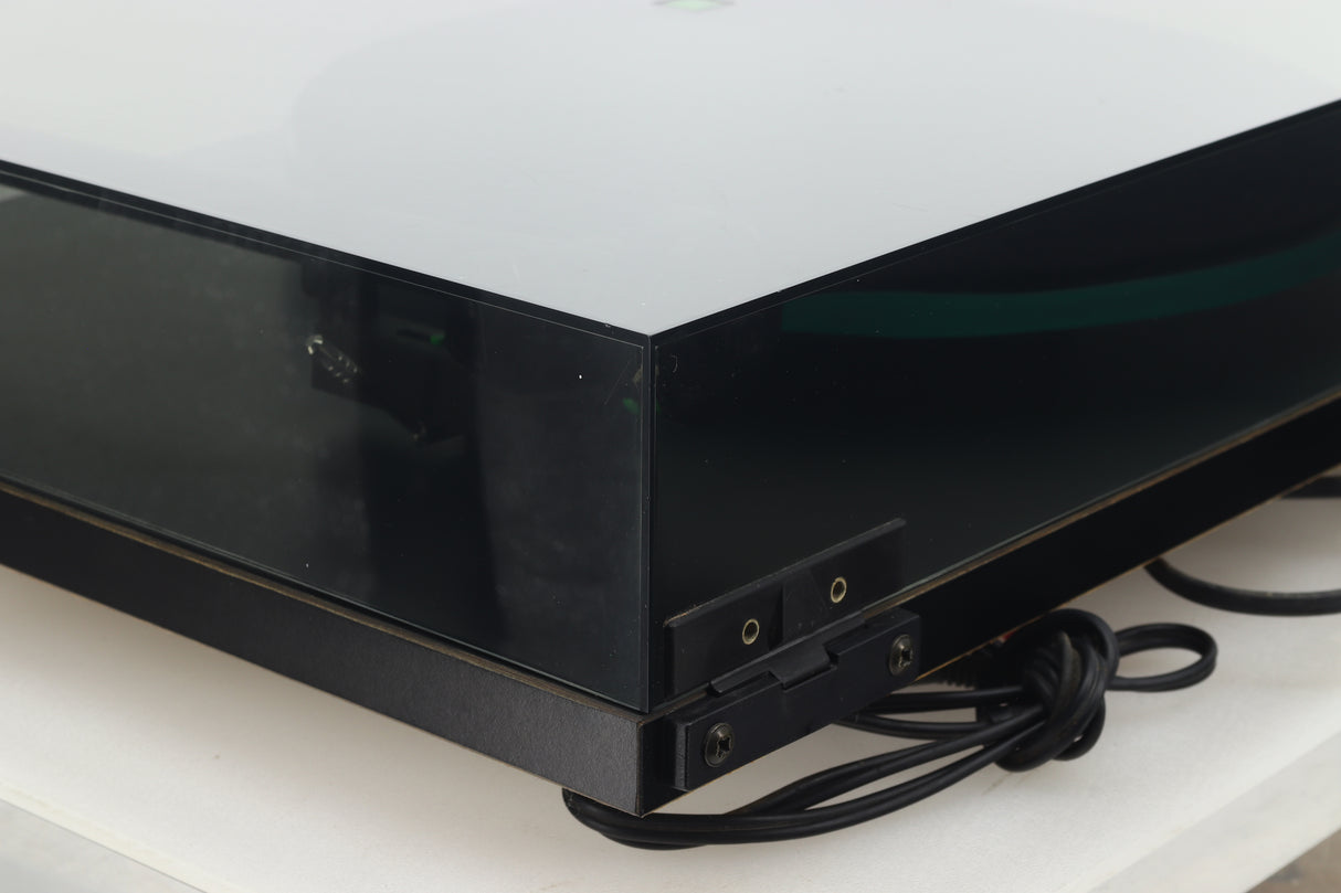 Rega Planar 2 Turntable / Ortofon 2M Red Cartridge