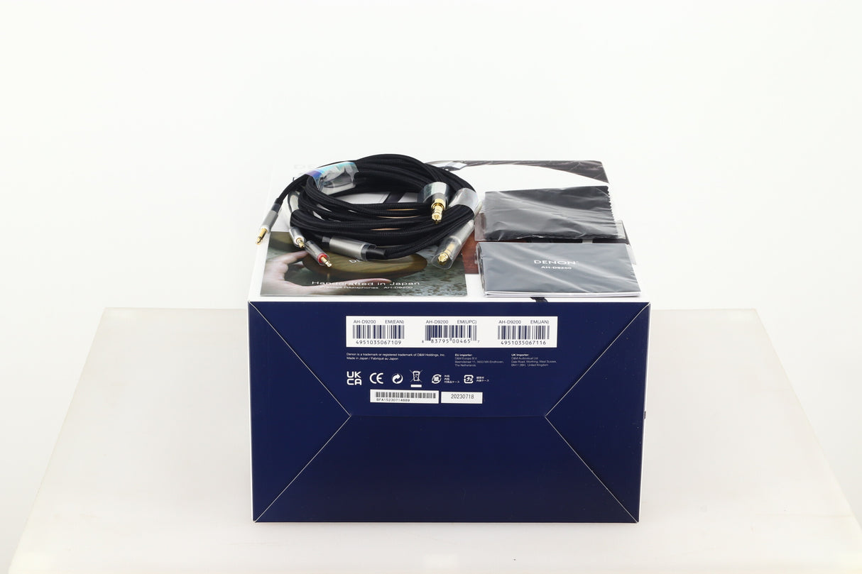 Denon AH-D9200 Headphones