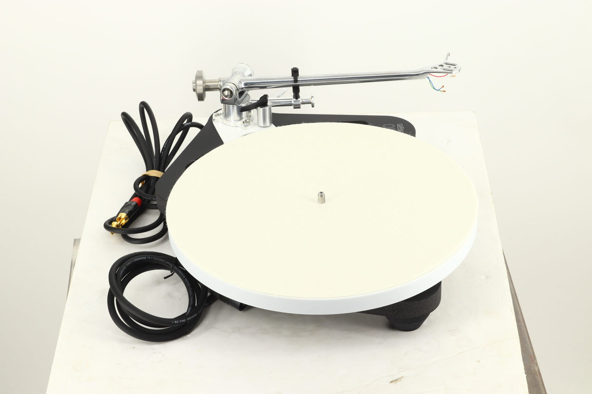 Rega Planar 10 - Matt Polaris Grey