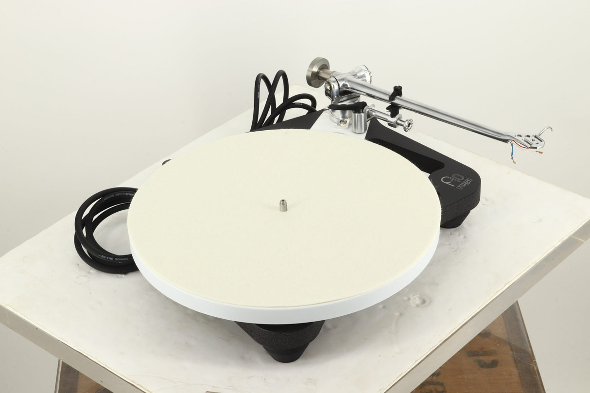 Rega Planar 10 - Matt Polaris Grey