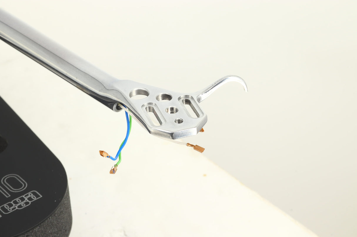 Rega Planar 10 - Matt Polaris Grey
