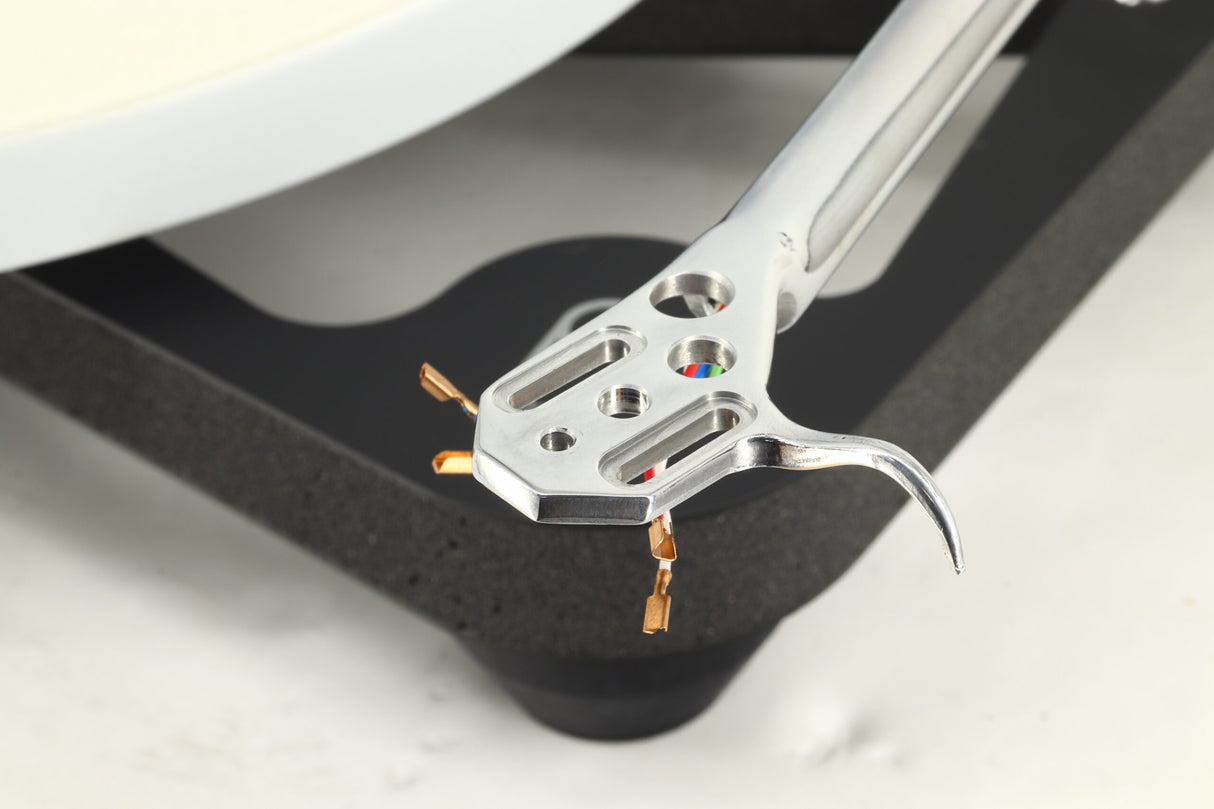 Rega Planar 10 - Matt Polaris Grey