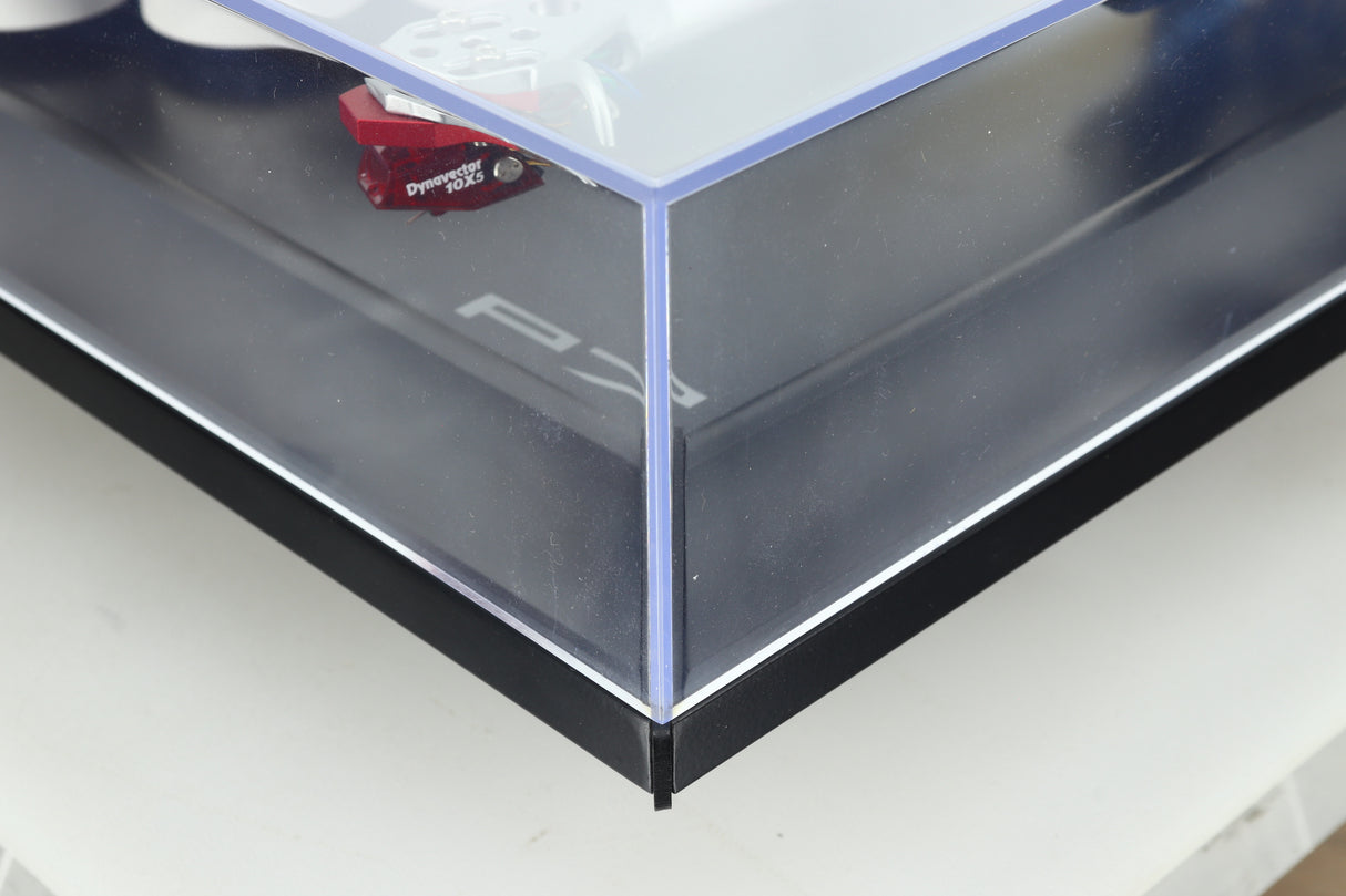 Rega P7 Turntable - Black / Dynavector 10X5 Cartridge