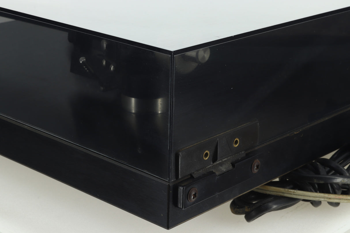 Rega Planar 3 Turntable / Carbon Cartridge