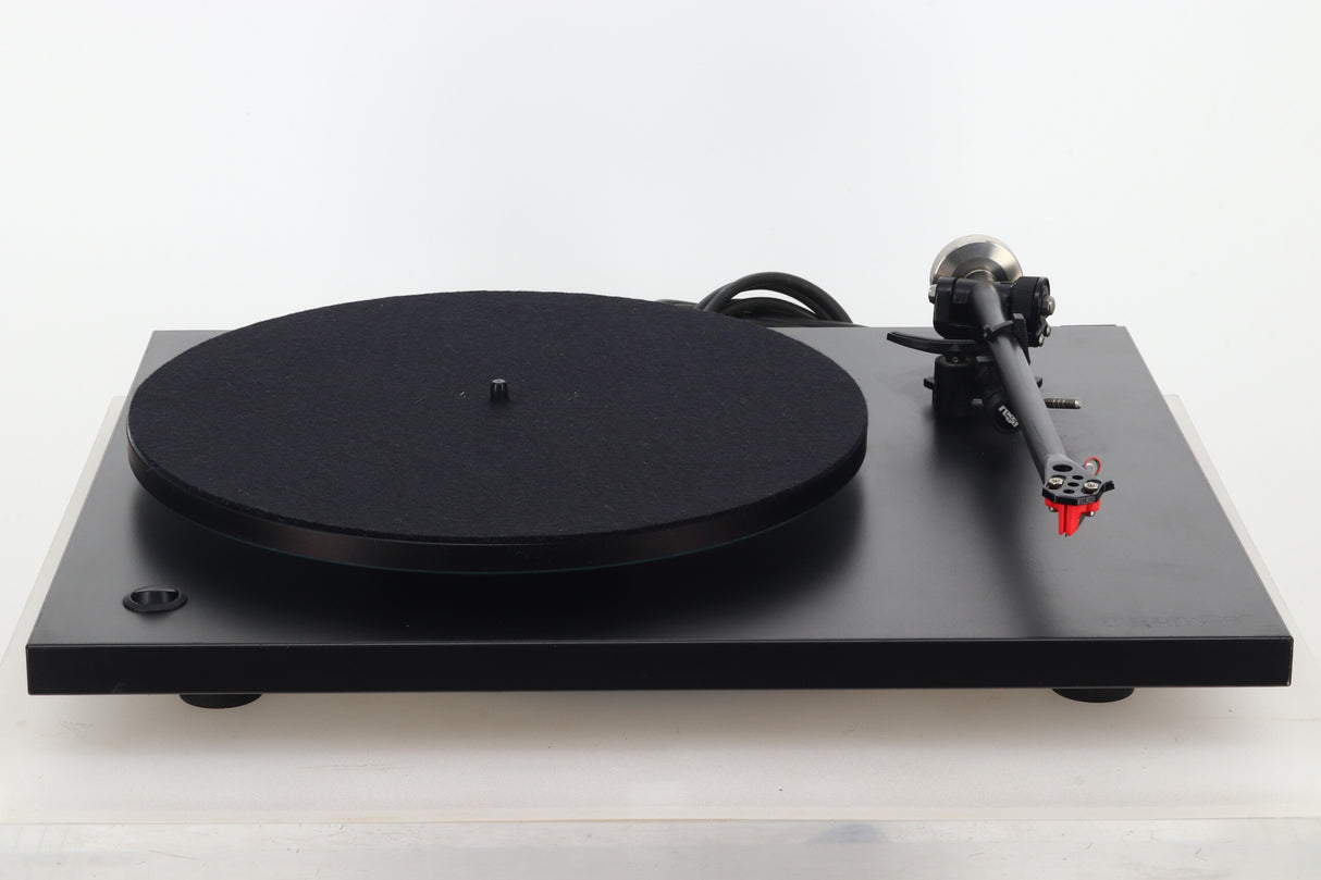 Rega P3/24 Turntable - Black / Bias 2 Cartridge