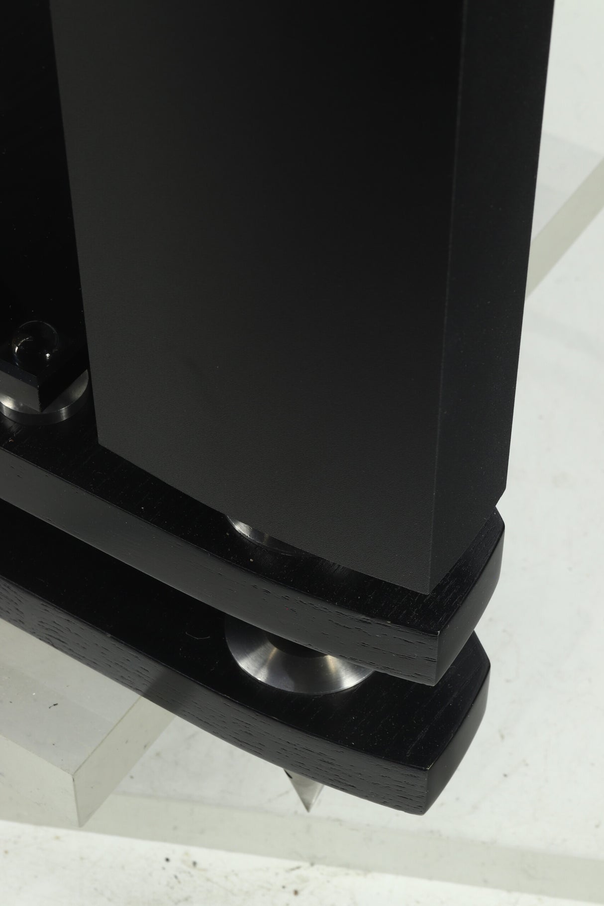 Naim Fraim 4 Shelf / 1 Base Stand - Black Ash