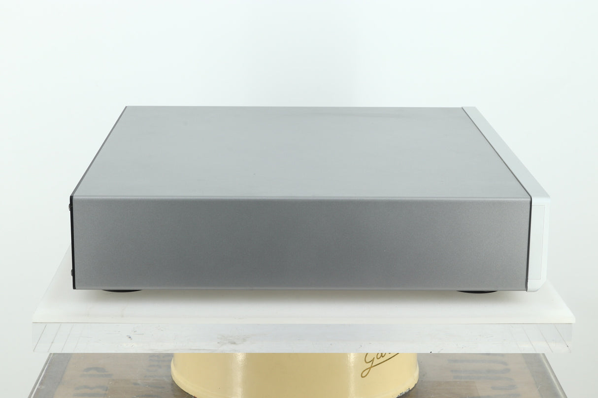 Luxman P750u Headphone Amplifier - Silver