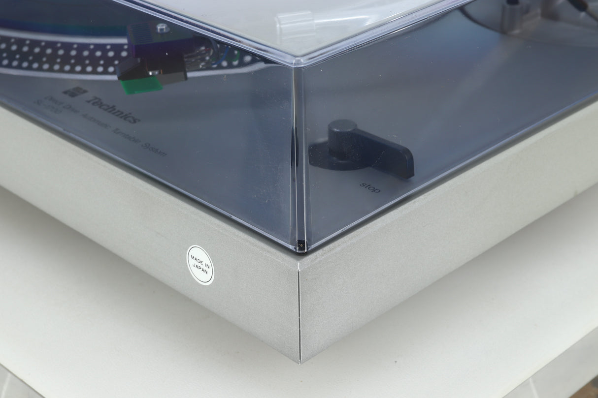 Technics SL-1700 Turntable - Silver