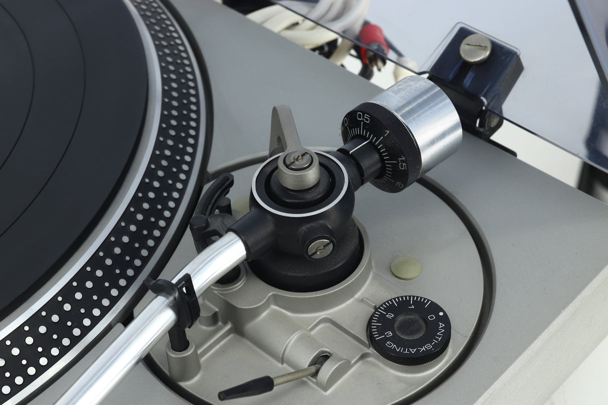 Technics SL-1700 Turntable - Silver