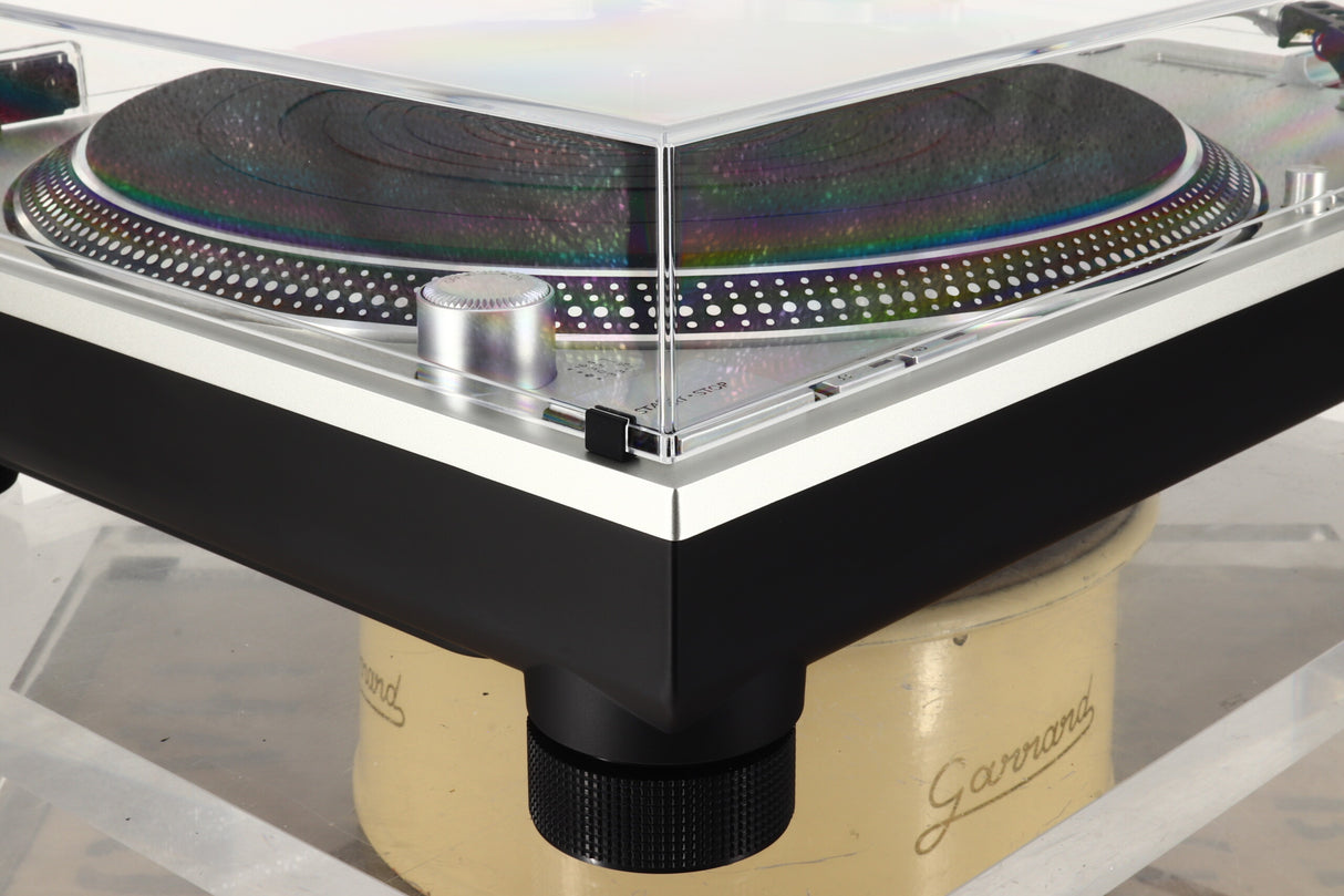 Technics SL-1200GR2 Turntable / Ortofon 2MR Black Cartridge
