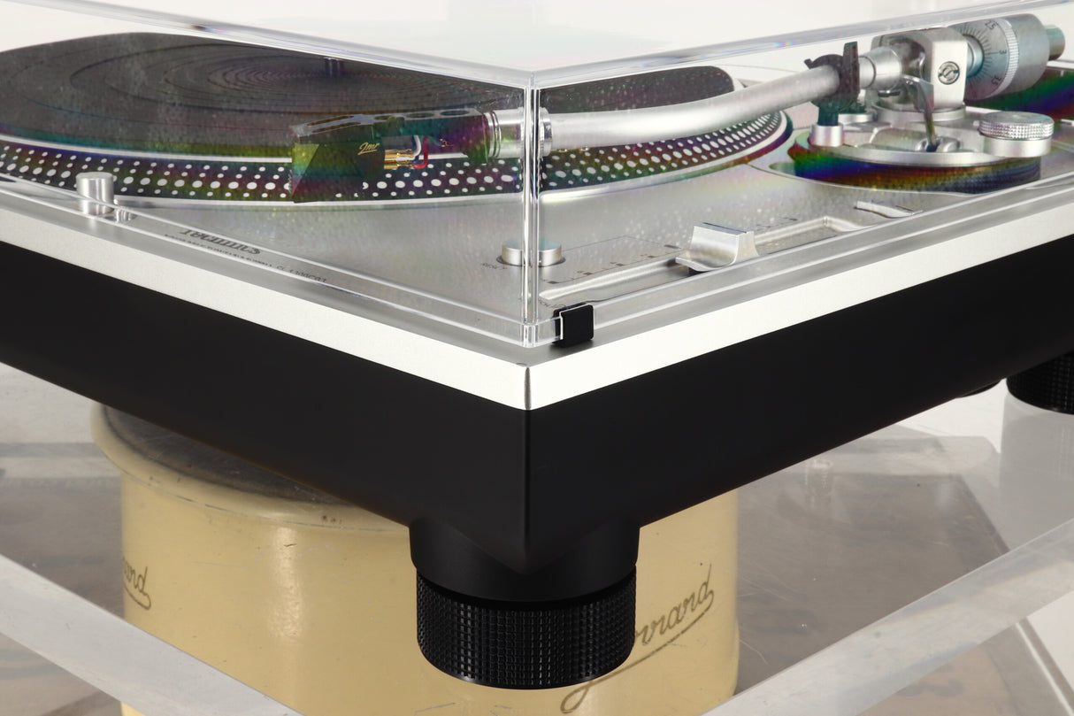 Technics SL-1200GR2 Turntable / Ortofon 2MR Black Cartridge