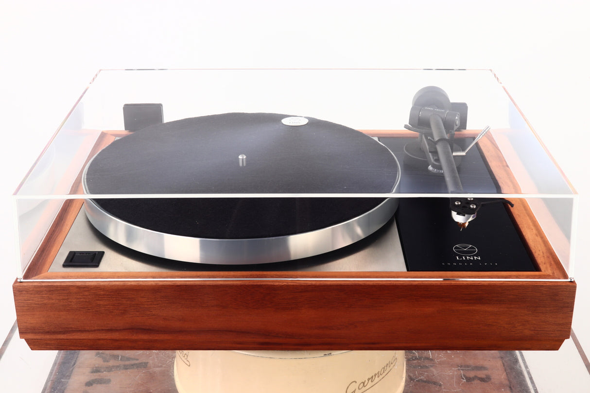 Linn LP12 Akurate Turntable / Kore / Radikal / Akito Tonearm / Krystal MC Cartridge