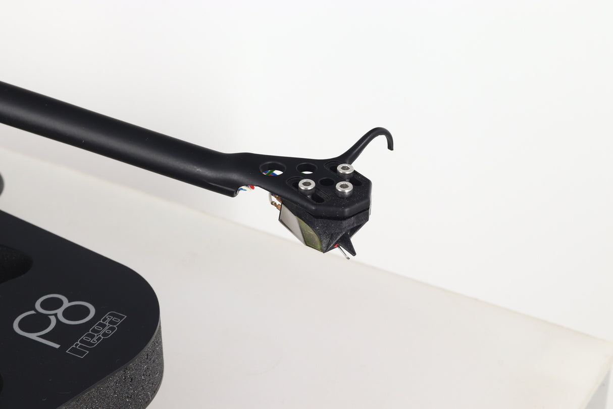 Rega Planar 8 Turntable / ND7 Cartridge - Black