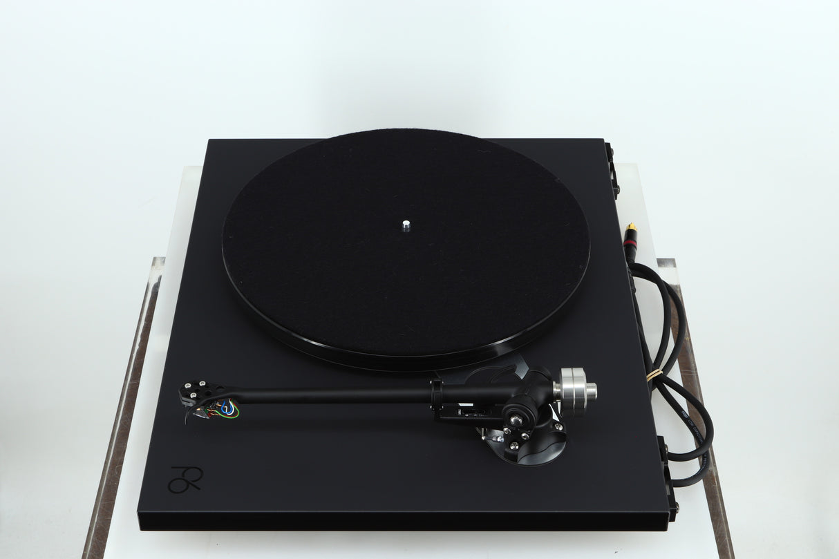 Rega Planar 6 Turntable / Ania MC Cartridge - Black