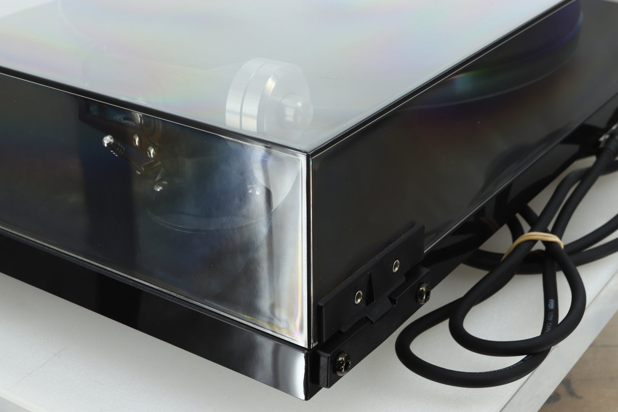 Rega Planar 6 Turntable / Ania MC Cartridge - Black