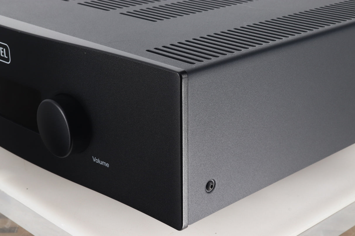 Hegel H-390 Integrated Amplifier