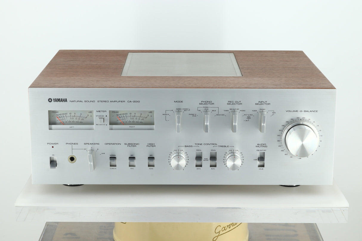 Yamaha CA-2010 Integrated Amplifier and CT-1010 AM/FM Stereo Tuner