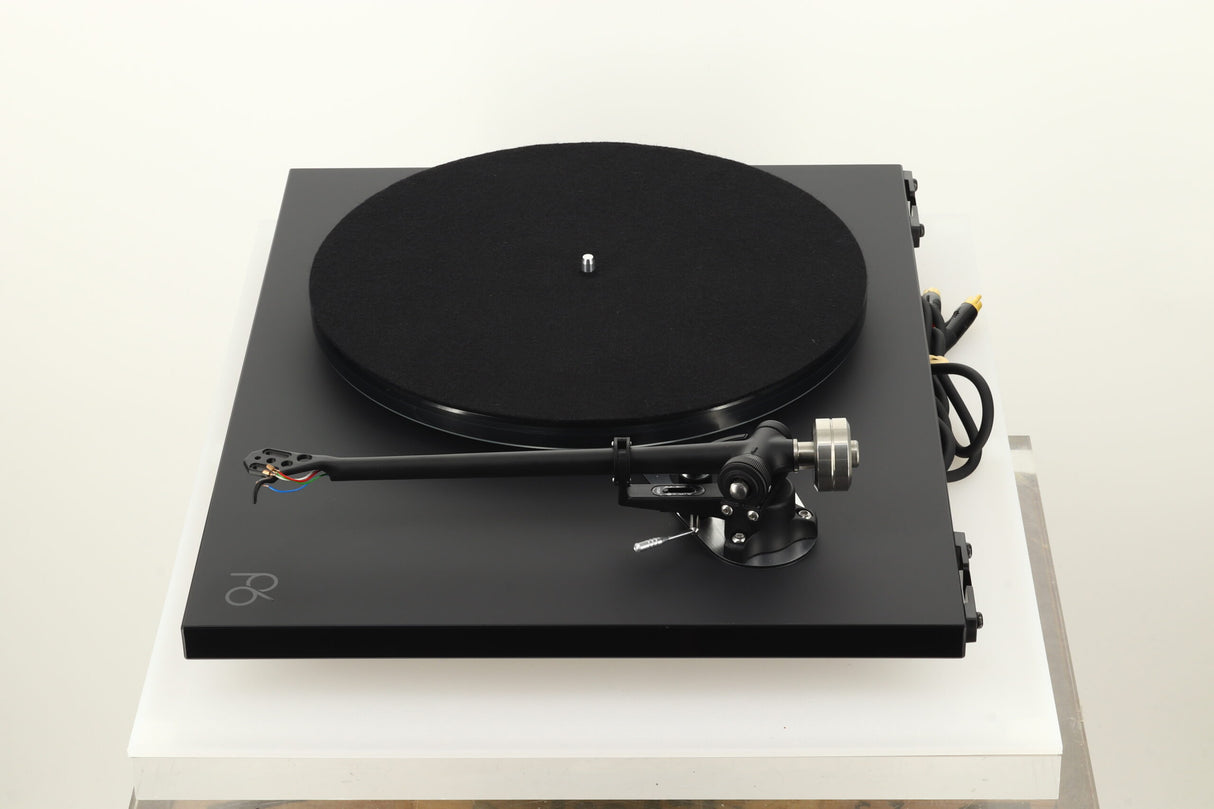 Rega Planar 6 Turntable - Matt Polaris Grey