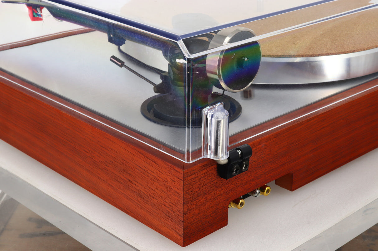 Pro-Ject The Classic Turntable - Rosenut / Ortofon Quintet Red MC Cartridge