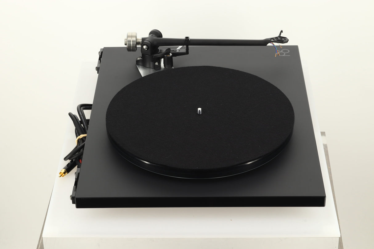 Rega Planar 6 Turntable - Matt Polaris Grey
