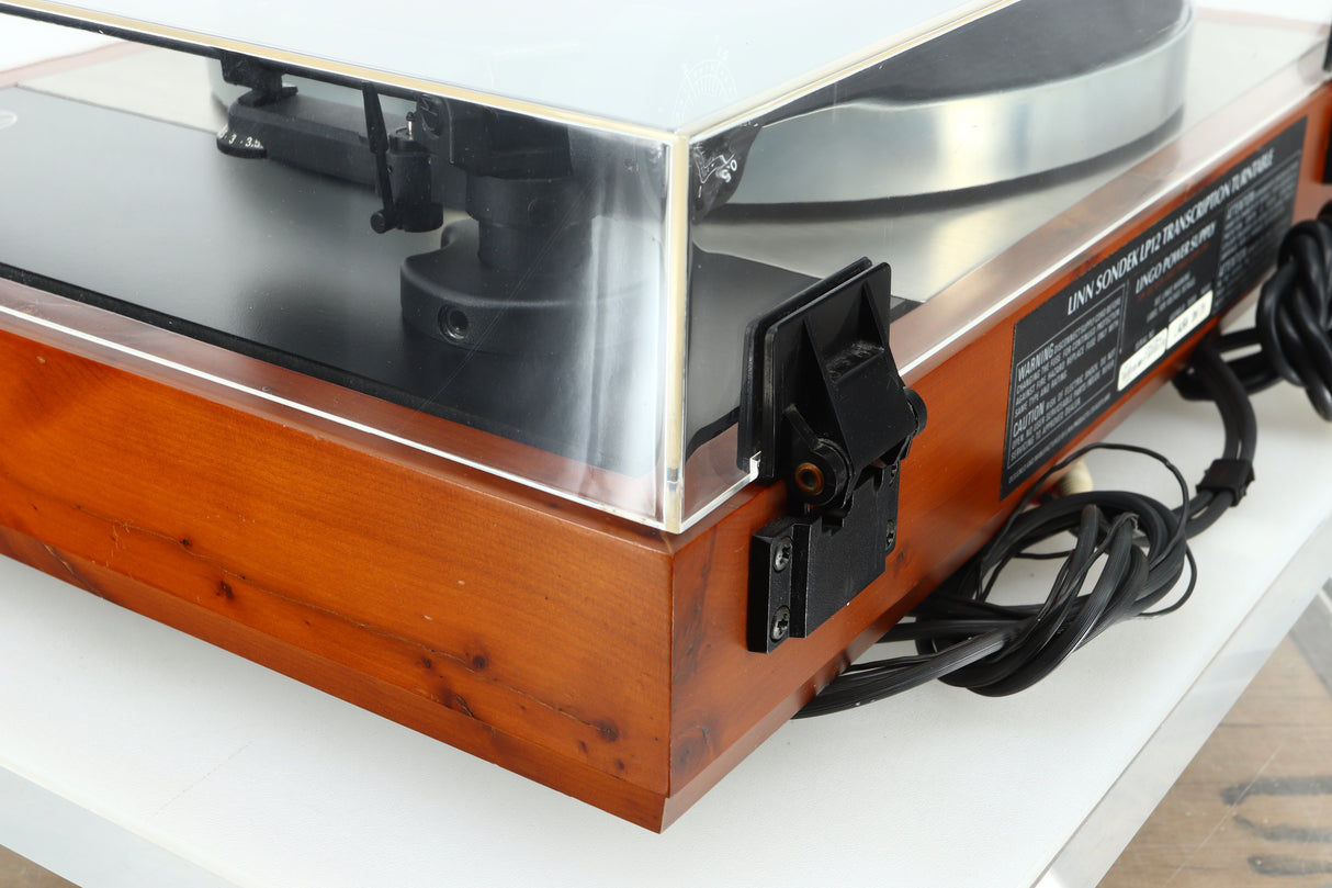 Linn LP12 Turntable / Lingo / Trampolin Base / Akito Tonearm / Dynavector 10X5 Cartridge