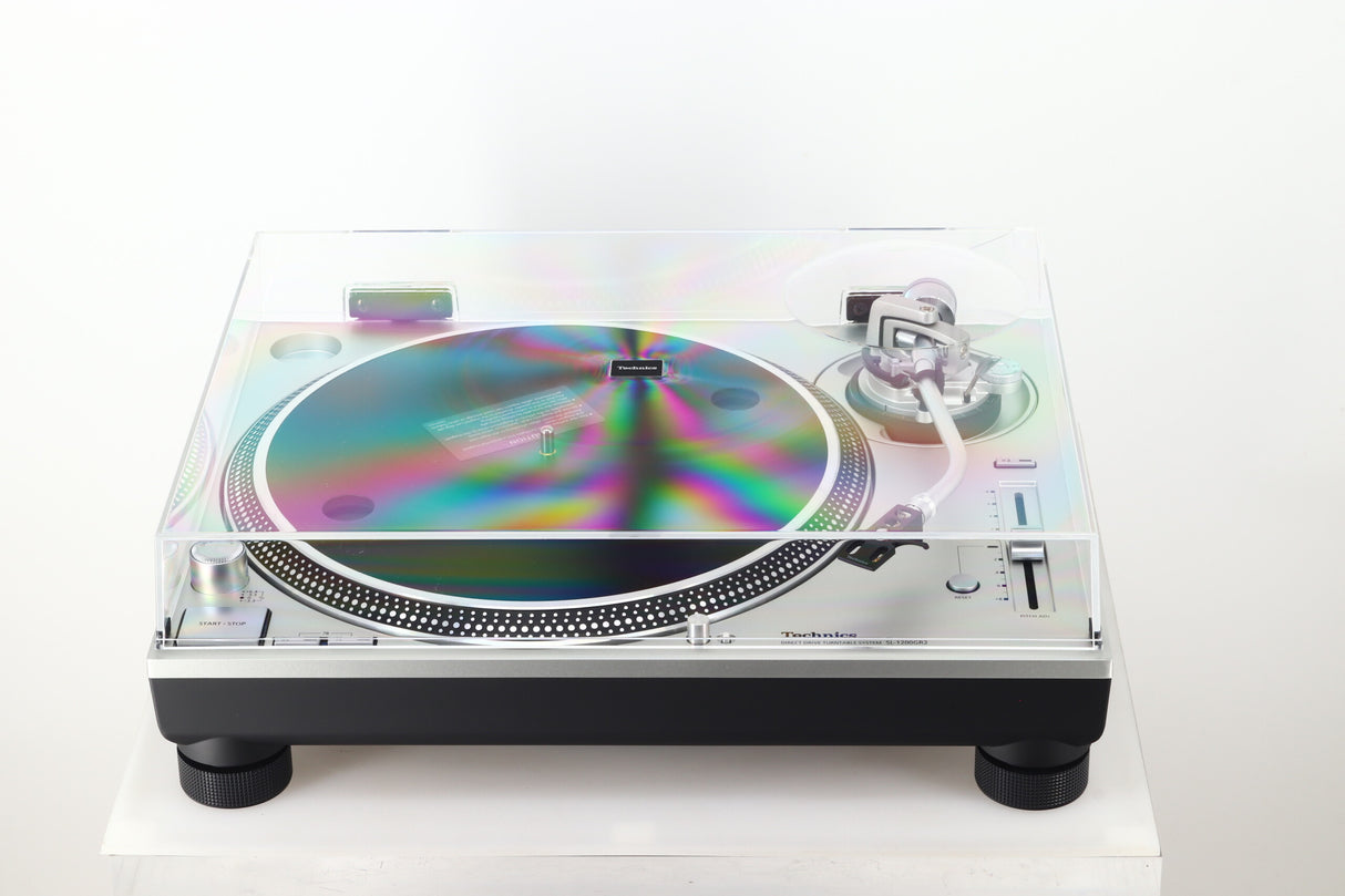Technics SL-1200GR2 Turntable / Ortofon 2MR Black Cartridge