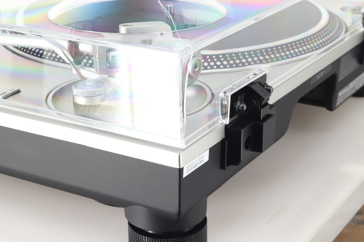 Technics SL-1200GR2 Turntable / Ortofon 2MR Black Cartridge