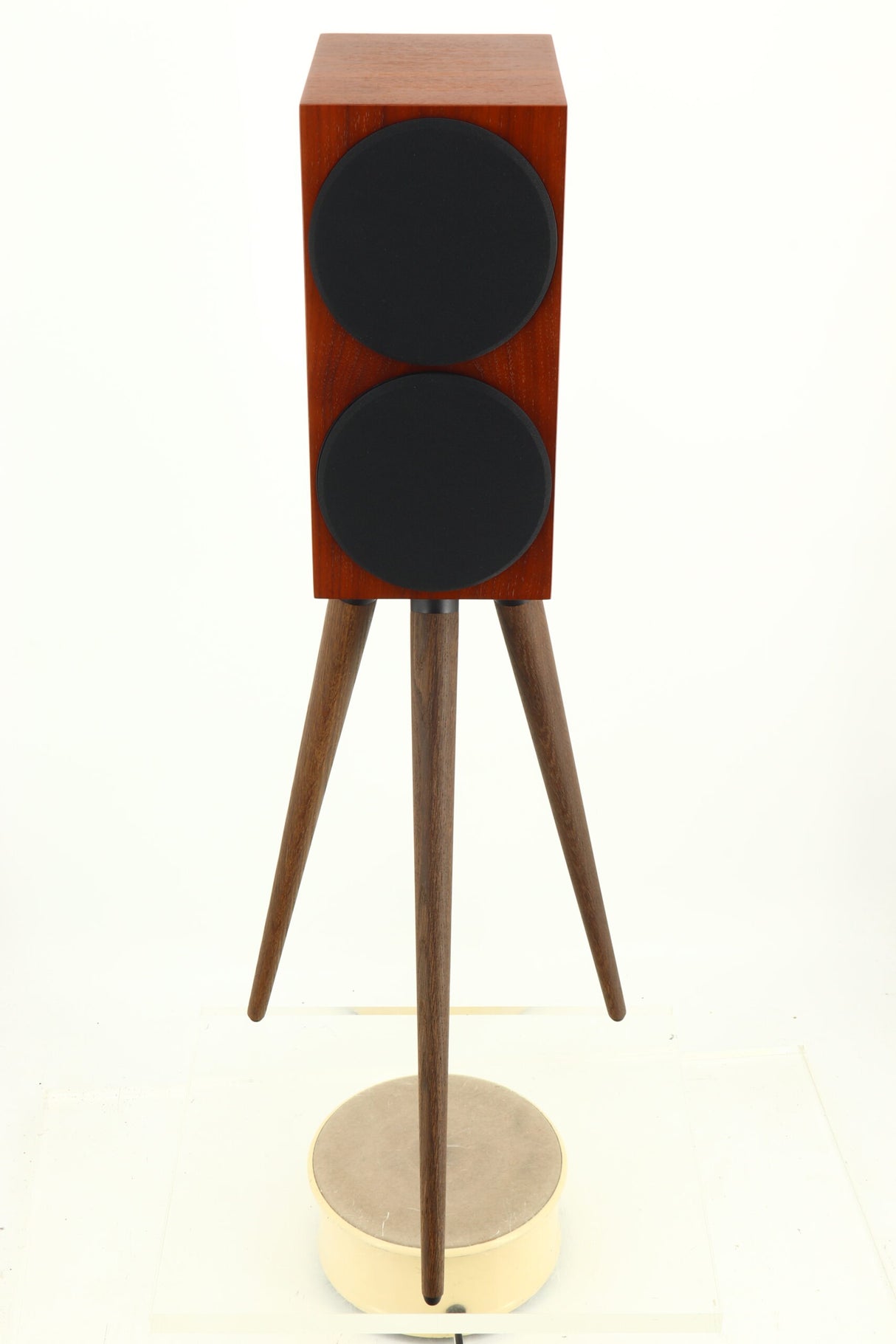 Buchardt S400 Standmount Speakers - Smoked Oak / Stands - Dark Oak