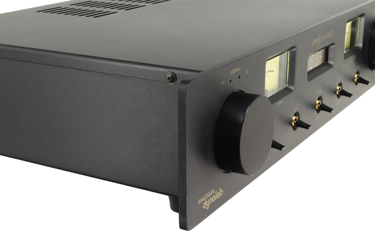 Magnum Dynalab MD102 Tuner - Black