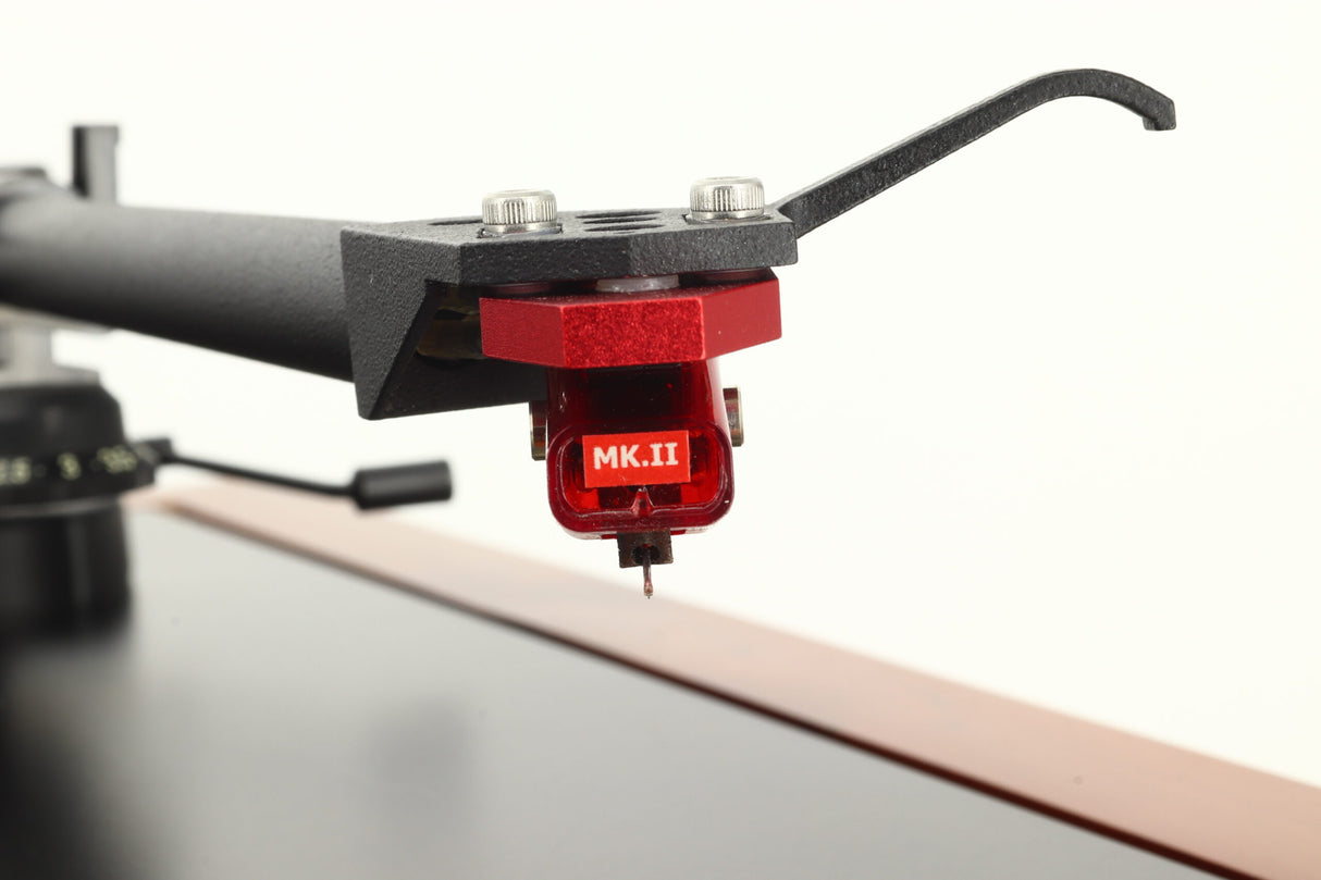 Linn LP12 Turntable - Cherry / Lingo Power Supply / Akito Tonearm / Dynavector 10x5 Cartridge