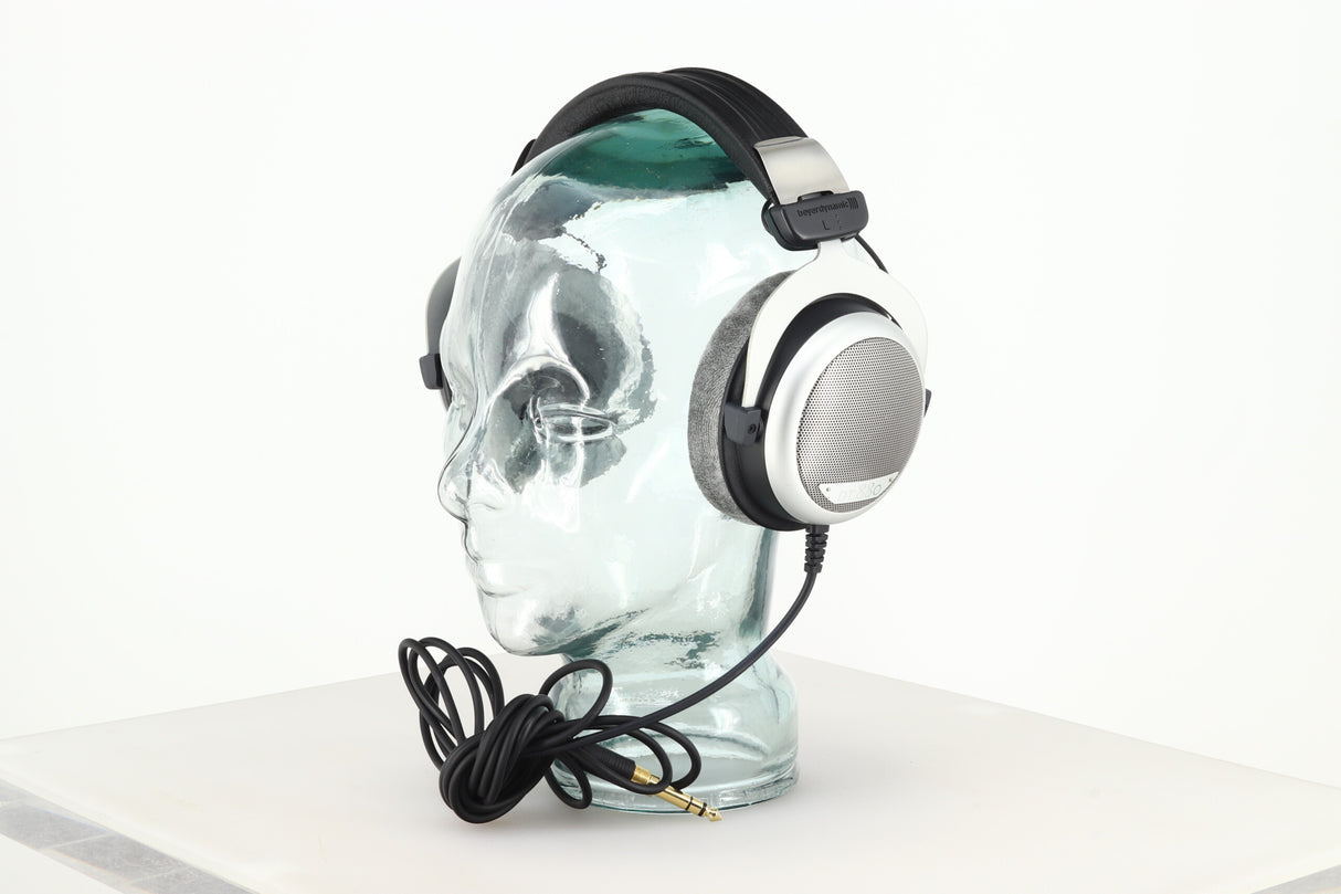 Beyerdynamic DT 880 Edition Headphones