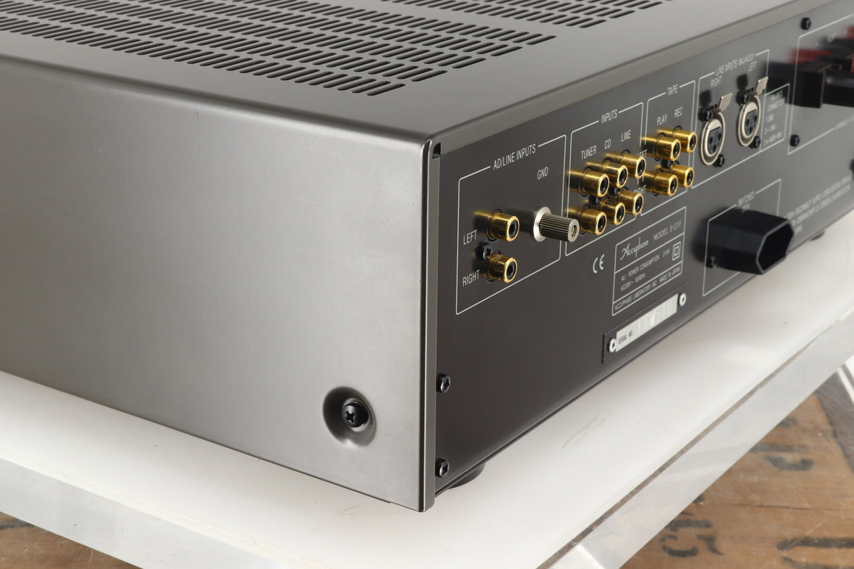 Accuphase E-210 Integrated Amplifier - Champagne