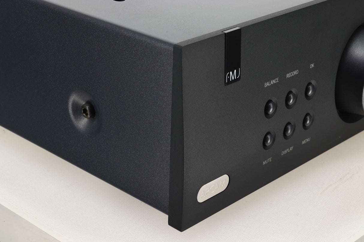 Arcam FMJ A38 Integrated Amplifier - Black
