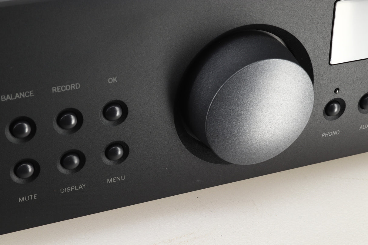 Arcam FMJ A38 Integrated Amplifier - Black