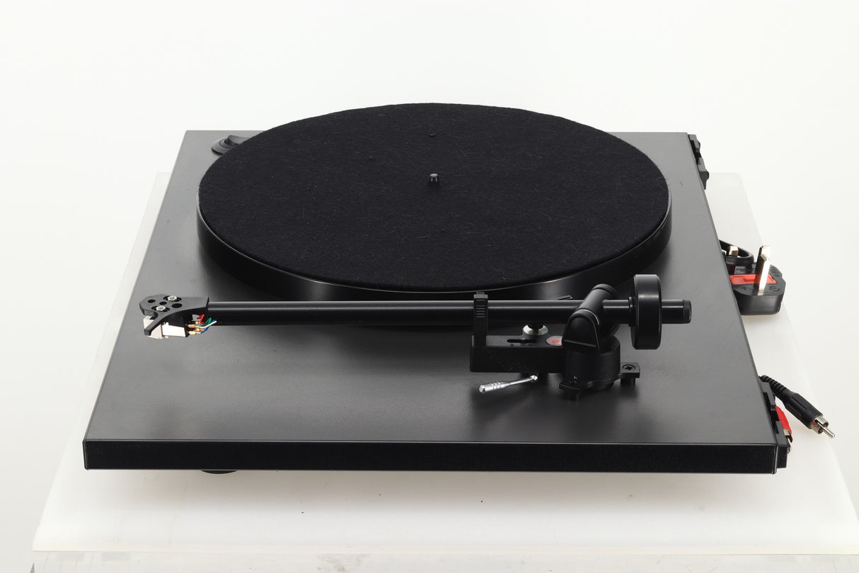 NAD C556 Turntable - Grey