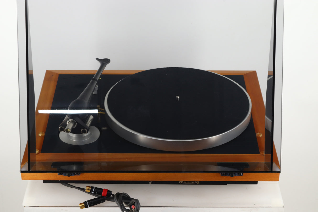 Wilson Benesch ACT Turntable / ACT 2 Tonearm / Stand