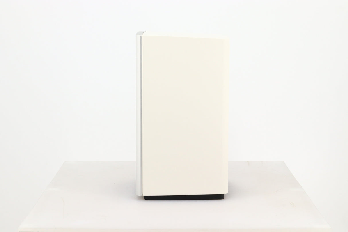 Dynaudio XEO 2 Active Standmount Speakers Inc. Hub - White