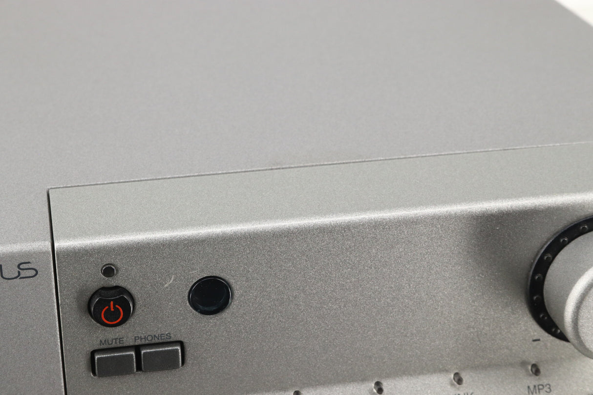Cyrus 8 vs Integrated Amplifier - Silver