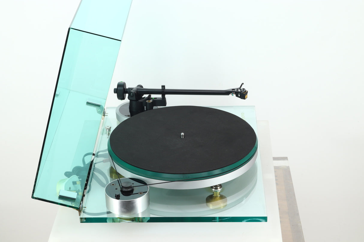 Michell Syncro Turntable / Rega RB250 Tonearm / Nagaoka MP-11 Boron Cartridge