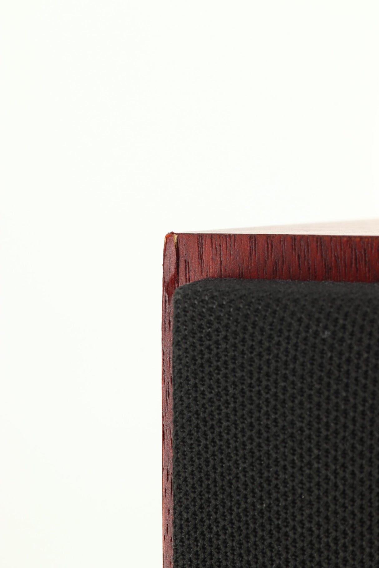 B&W 704 S2 Floorstanding Speakers - Rosenut