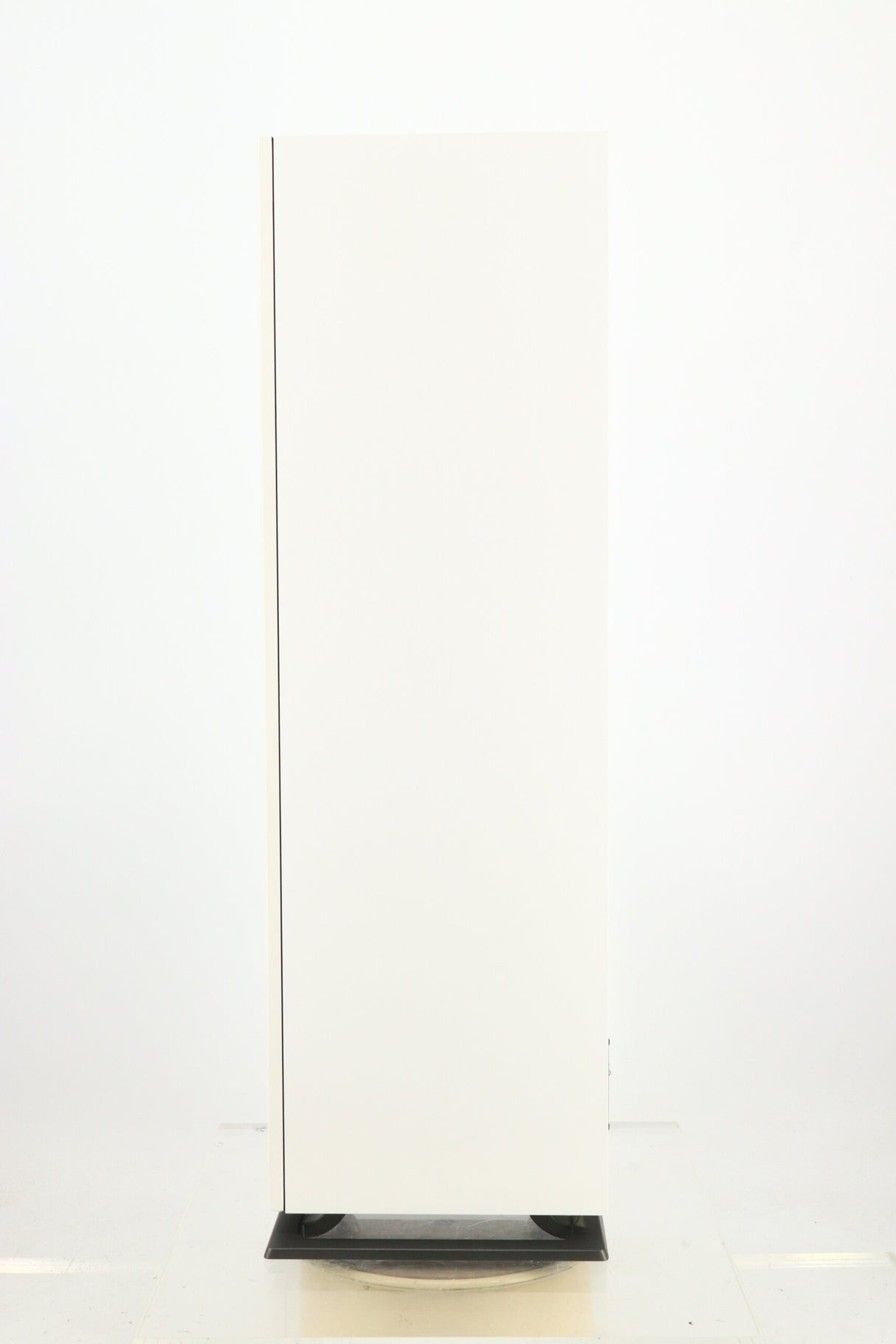 Dali Oberon 5 Floorstanding Speakers - White
