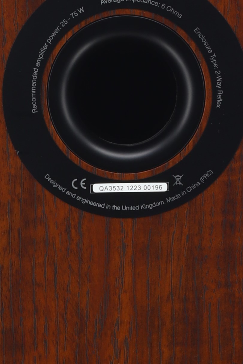 Q Acoustics 3030i Standmount Speakers - Walnut