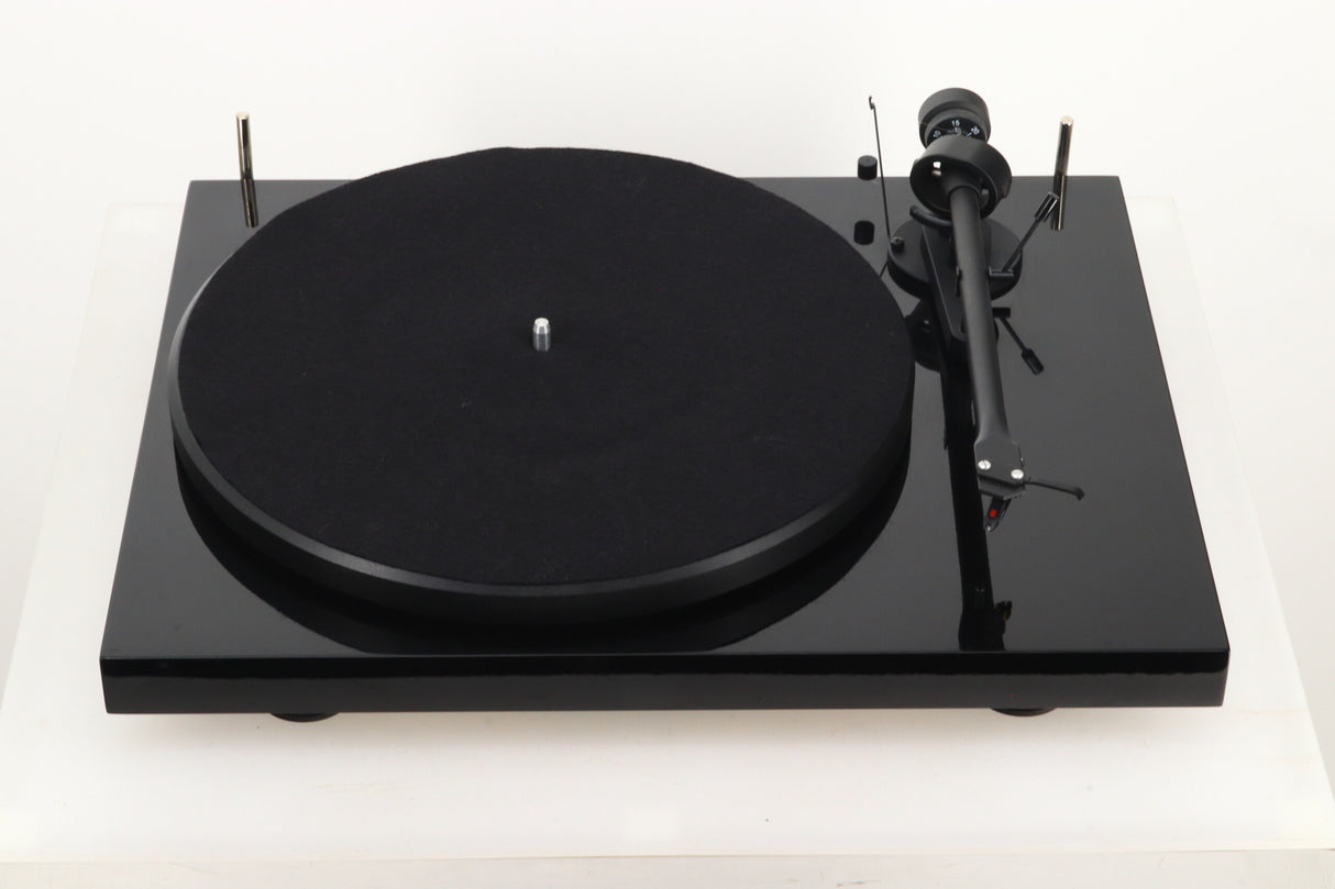 Pro-Ject Debut III SE Turntable - Black