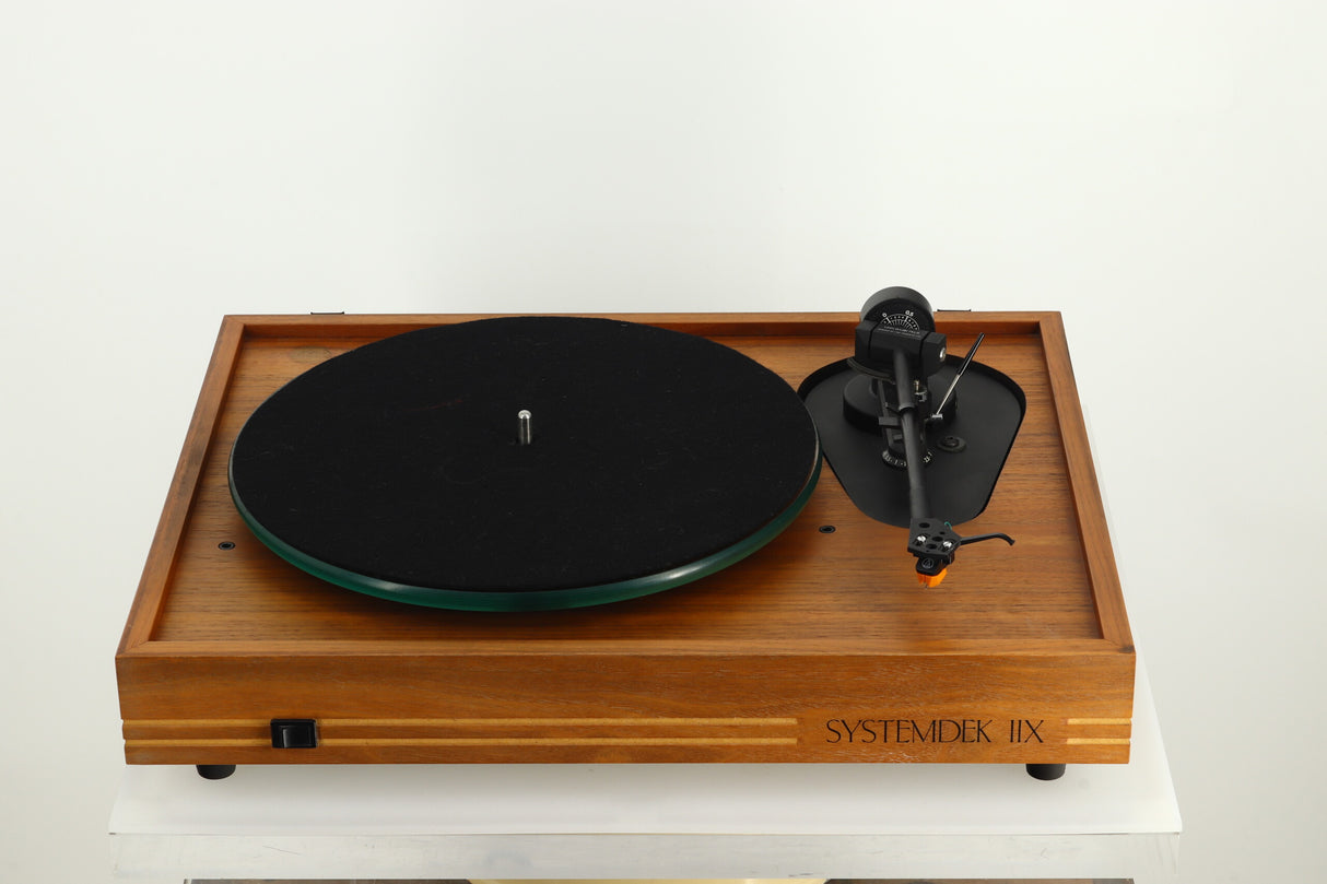 Systemdek IIX Turntable / Linn Basik Plus Tonearm / AT-VM95EN Cartridge - Oak